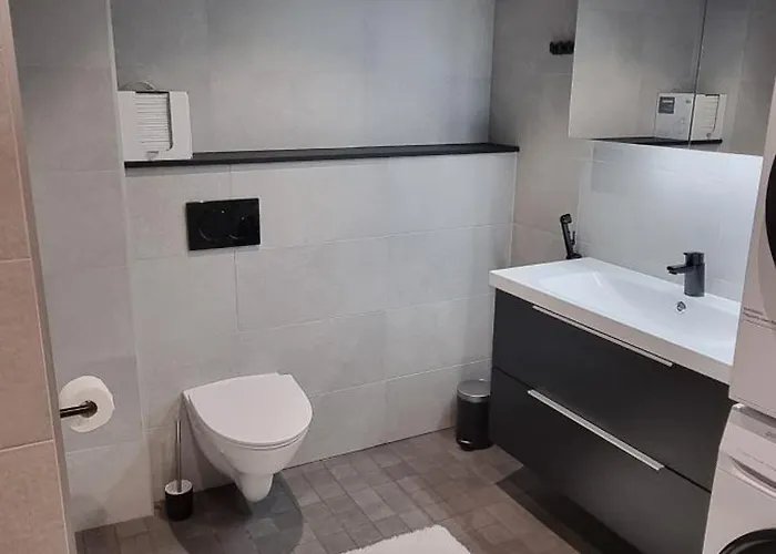 Cranberry C 13 Ski-in Ski-out Visit